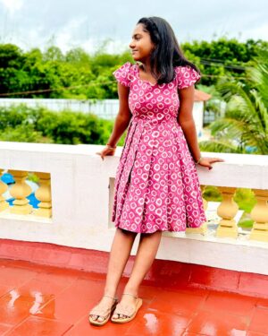 Baby Kaavya Instagram - “Life is simple. It’s just not easy.”
👗@fashionfeathers_f2
📸@aadhirai_soundararajan 
.
.
#kaavya #kaavyahoney #narmadha #mahanathi #vijaytv #serial #instakid #celeb #dress #rainyday #shootday #fun #happyme #lovely #artist #model #like #followforfollowback