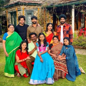 Baby Kaavya Instagram - #Mahanadhi Family Picture 😍❤