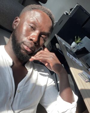 Bacary Sagna Instagram - Calling the good vibes ✨ have a good week ✨