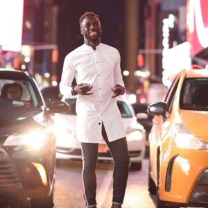 Bacary Sagna Instagram - 🙏🏾 and i always smile back 🙏🏾 Geeez bro 📸 @beautifulsoulsinnyc 📸 you good haaaaaa !!!!!😅 #blessed #love #nyc #throwback #timesquare