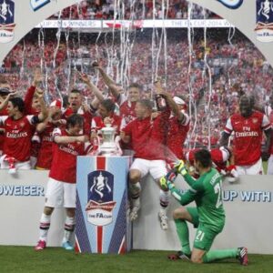 Bacary Sagna Instagram - Because memories stay 😍, 6 years ago today... 16th/17th may 2014. That was a craaaaaazy day isn’t it 😅. Not only because of the scenario of the Fa Cup final...but because i knew it would probably be my last game with @arsenal .. a total mix of emotions. Feeling 🤲🏾 Blessed 🤲🏾 #facupfinal2014 #arsenal #winners #winningfeelsgood #farewellgame #wembleystadium #mybrothers