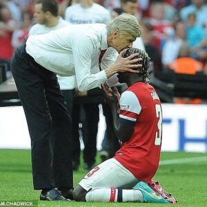 Bacary Sagna Instagram - Because memories stay 😍, 6 years ago today... 16th/17th may 2014. That was a craaaaaazy day isn’t it 😅. Not only because of the scenario of the Fa Cup final...but because i knew it would probably be my last game with @arsenal .. a total mix of emotions. Feeling 🤲🏾 Blessed 🤲🏾 #facupfinal2014 #arsenal #winners #winningfeelsgood #farewellgame #wembleystadium #mybrothers