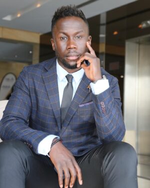 Bacary Sagna Instagram - I am looking at you the same way as i am  looking forward to achieve great things with @dubaicares ✍🏾 @footballforpeace . This partnership is a great opportunity to use the combined power of Football and Education to deliver a number of unique projects in the UAE, including a high-profile Peace Match with the support of UAE Ambassador to the UK, His Excellency Mansoor Abulhoul @uaeembassyuk and other Professiinal Footballers such as Louis Saha @louissaha , Josh Norman @jno24 and Dimitar Berbatov @berbo9 . I look forward to supporting this global movement in serving youth and communities to build brighter futures.  #FootballForPeace #Dubaicares #FfPPeaceMatch @iamkashsiddiqi @zaharammalik @budreya