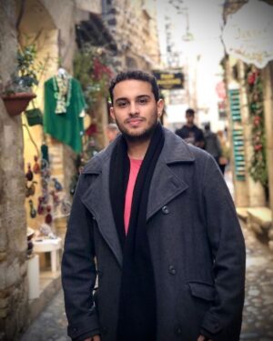 Bacem Anas Romdhani Instagram - Happy New Year 2023 from the south of France 🇫🇷
May this year bring happiness, great health and wealth to all! 🥳🎊🥂✨
~~~~
#bacemanasromdhani #bacemanasviolin #happy #new #year #france