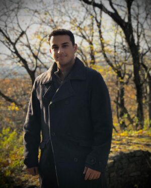 Bacem Anas Romdhani Instagram - Somewhere with nature in the forest! 
•
•
•
•
📸: Mézes Mátyás 
#bacemanasviolin #bacemanasromdhani #tunisian #british #tunisianviolinist #musician #nature #slovakia #itarikyatawasel #instagood #insta #instalike #instamood #instagram