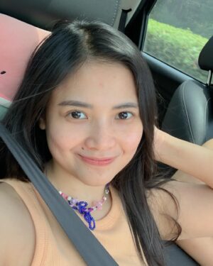 Badriyah Afiff Instagram - Pada jalan kemana hari ini? 😌