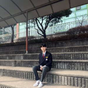 Bae Hyeon-seong Instagram - 이강산이에요