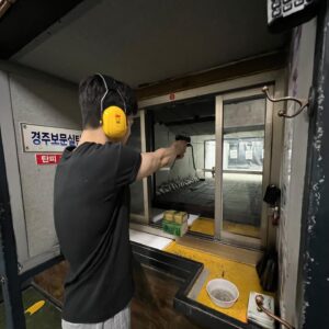 Bae Hyeon-seong Instagram - 😁