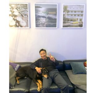 Bae Jung-nam Instagram - 벨과 큰아빠 🥳🥳🥳 성민행님 새영화 “핸섬가이즈” 6월26일 개봉합니데이~😃👏👏👏 극장으로 많이들 보러오셔요😍🙏🩵🤎🩷 #핸섬가이즈