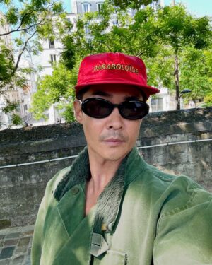 Bae Jung-nam Instagram - 1년만에 paris 😃🇫🇷🇫🇷🇫🇷 날씨 참 좋네~🥳☀️💙🤍♥️