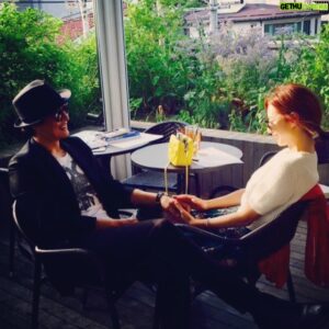 Bae Yong-jun Instagram - 많은 축하와 축복 감사드립니다~
평생의 인연을 만난 것이 그저 감사할뿐입니다.
행복한 결혼식으로 찾아뵙겠습니다^^
좋은 하루 보내세요!!❤️