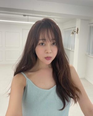 Baek Bo-ram Instagram - 빛이 좋아서 인물사진 🤳

#원피스는오늘까지할인가예용
#좋은하루보내세요🩵