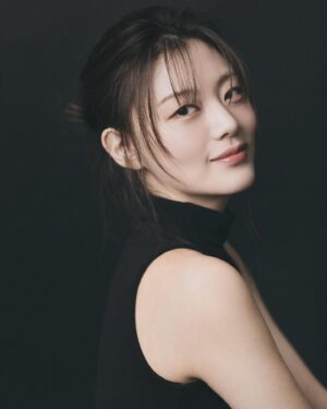 Baek Soo-hee Instagram - 2024년 첫작업 매우 성공적💙

@farstar_studio 
@ddorony 
@jiyeyay