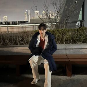Baek Sung-hyun Instagram - 나란 남자 추위따윈 끄떡없긴 
너무춥다...