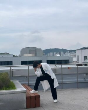 Baek Sung-hyun Instagram - 고뇌우리.

#고독한 #독고다이인생 #우리우리채우리