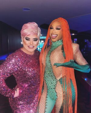 Baga Chipz Instagram - With me Doncaster Diva @missnaomicarterofficial 🧡💖💚