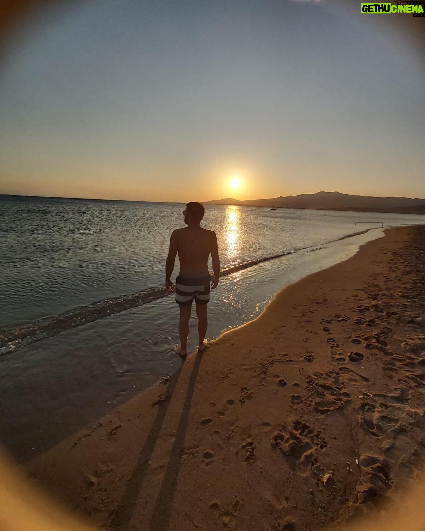 Balamir Emren - 6.9K Likes - il sole del mare