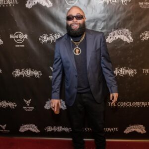 Bandit The Rapper Instagram - Blockbusta @BustaRhymes album release party with @spliffstar_mrlewis 

Thanks for having me: @conglomerateent @epicrecords 

📷 📸: @pthephotographerofficial_ 

#bustarhymes #blockbusta #releaseparty
#bandittherapper #spliffstar