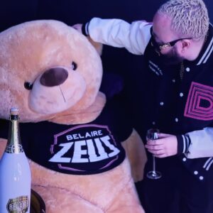 Bandit The Rapper Instagram - He wanted to start drinking early 🤦‍♂️ 😂 🍾 🧸 

HAVE A SAFE HAPPY NEW YEARS!!!!

Drink Responsibly

#Belaire #BanditTheRapper #HappyNewYear