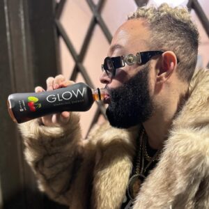 Bandit The Rapper Instagram - Let’s GLOW! @DrinkGlow 

#GLOWhydration #GLOWpartner #DrinkGLOW
