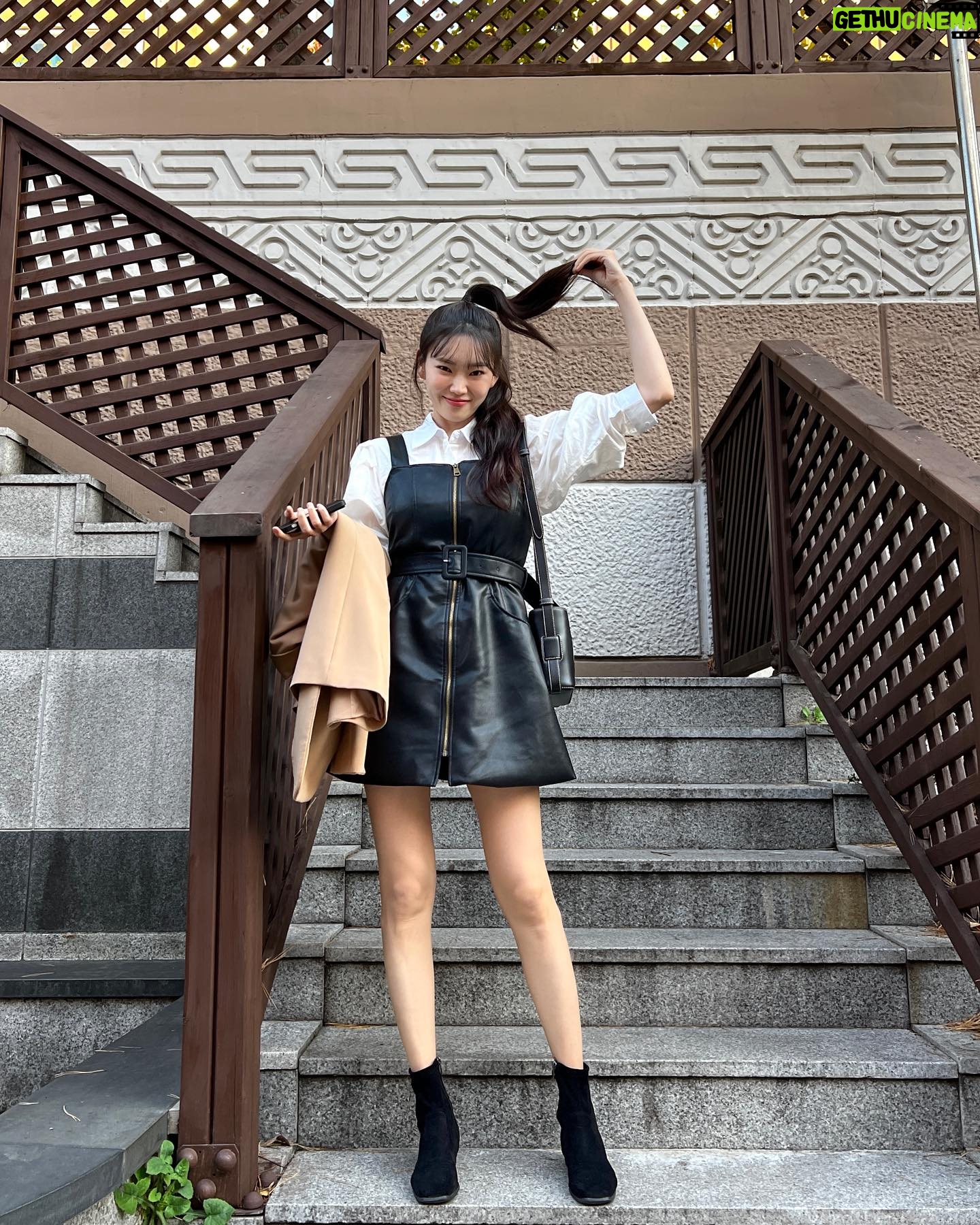 Bang Eun-jeong - 1K Likes - 평소엔 절대 없는 그런 꾸꾸날 쾅 📸
(오늘 상암동에서 우연히 혼례대첩 스탭분을 마주쳐서 멀리서 인사를 드렸는데 끝까지 못알아보심.. 저에오 저 개동..)