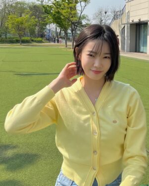 Bang Eun-jeong Instagram - 봄 가디건 새로 샀는데 오늘 26도였던 부분에 대하여..🫠