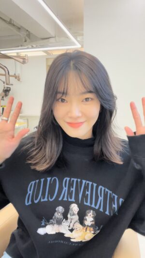Bang Eun-jeong Instagram - 깍뚝 ✂️ 
#중단발