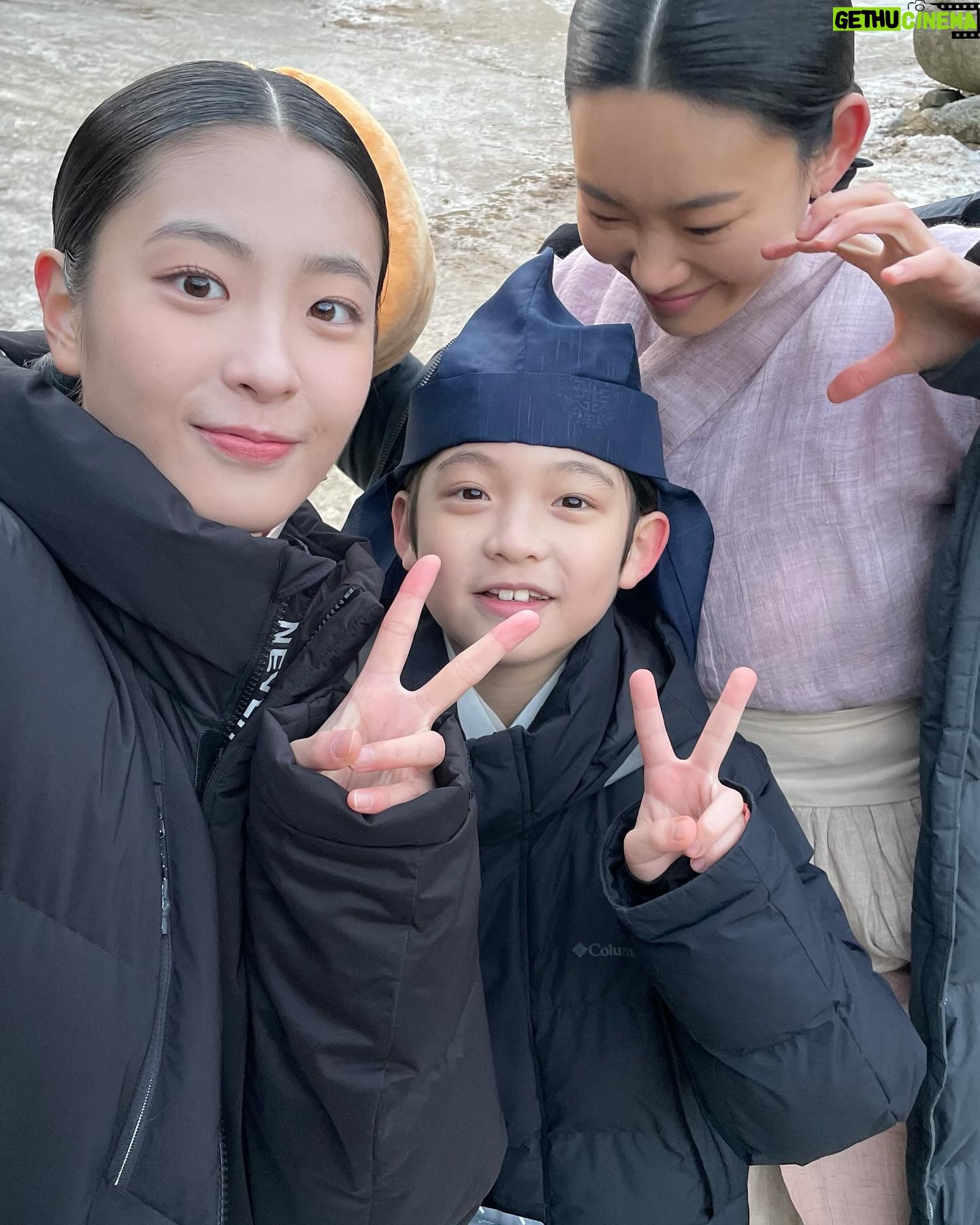 Bang Eun-jeong - 0.9K Likes - 크리스마스 선물 같던 #혼례대첩 마지막화 📺
모두모두 고생 많으셨고 감사했습니다 🙇🏻♀️💗