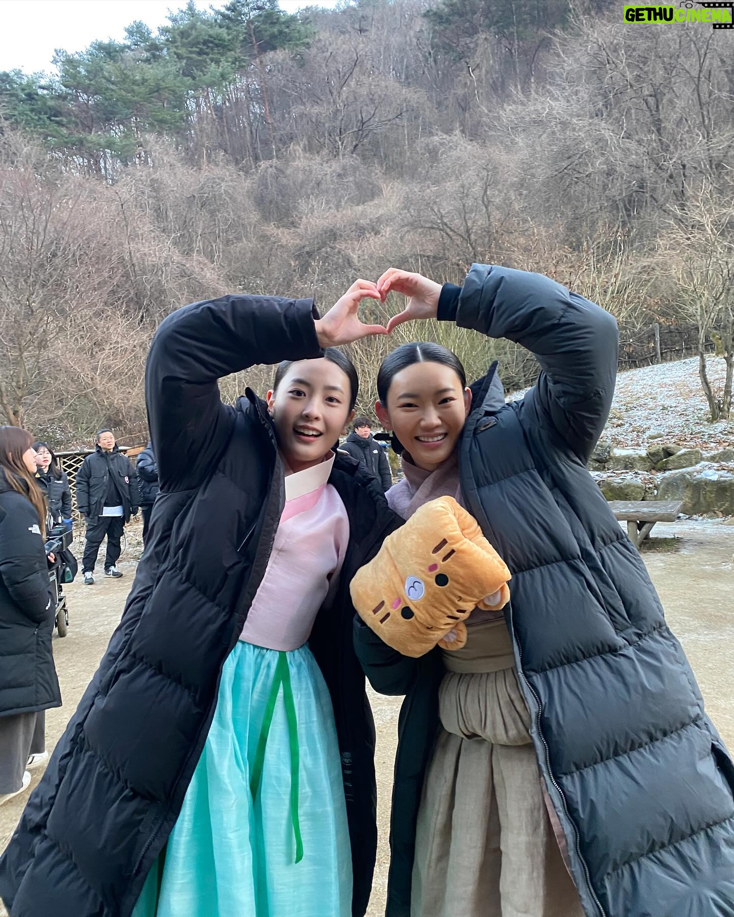 Bang Eun-jeong - 0.9K Likes - 크리스마스 선물 같던 #혼례대첩 마지막화 📺
모두모두 고생 많으셨고 감사했습니다 🙇🏻♀️💗