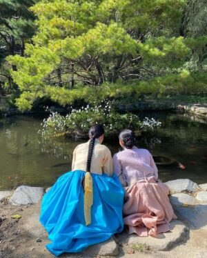 Bang Eun-jeong Instagram - #개동이 일기📝 
심부름값 세게 쳐주는 울아씨,, 면천해도 보러올라니까 한냥 더 줘보ㅏ요💰 #혼례대첩 다음주는 더 재밌숴