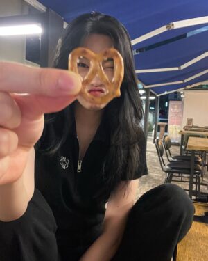 Bang Eun-jeong Instagram - 요즘 테라스 날씨 🥨