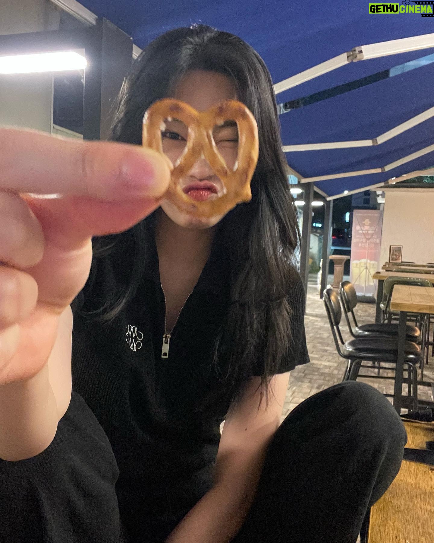 Bang Eun-jeong - 1K Likes - 요즘 테라스 날씨 🥨