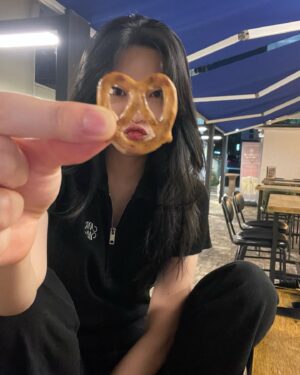 Bang Eun-jeong Instagram - 요즘 테라스 날씨 🥨