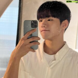 Bang Jae-min Instagram - 🪞🪻👤🌿🚈