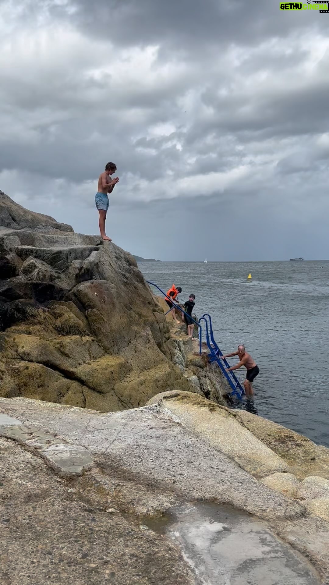 Banks Repeta - 10.8K Likes - Cliff jumping in Ireland #dunlaoghaire #40ft #ireland #banksrepeta #cliffjumping #chubbies @chubbies