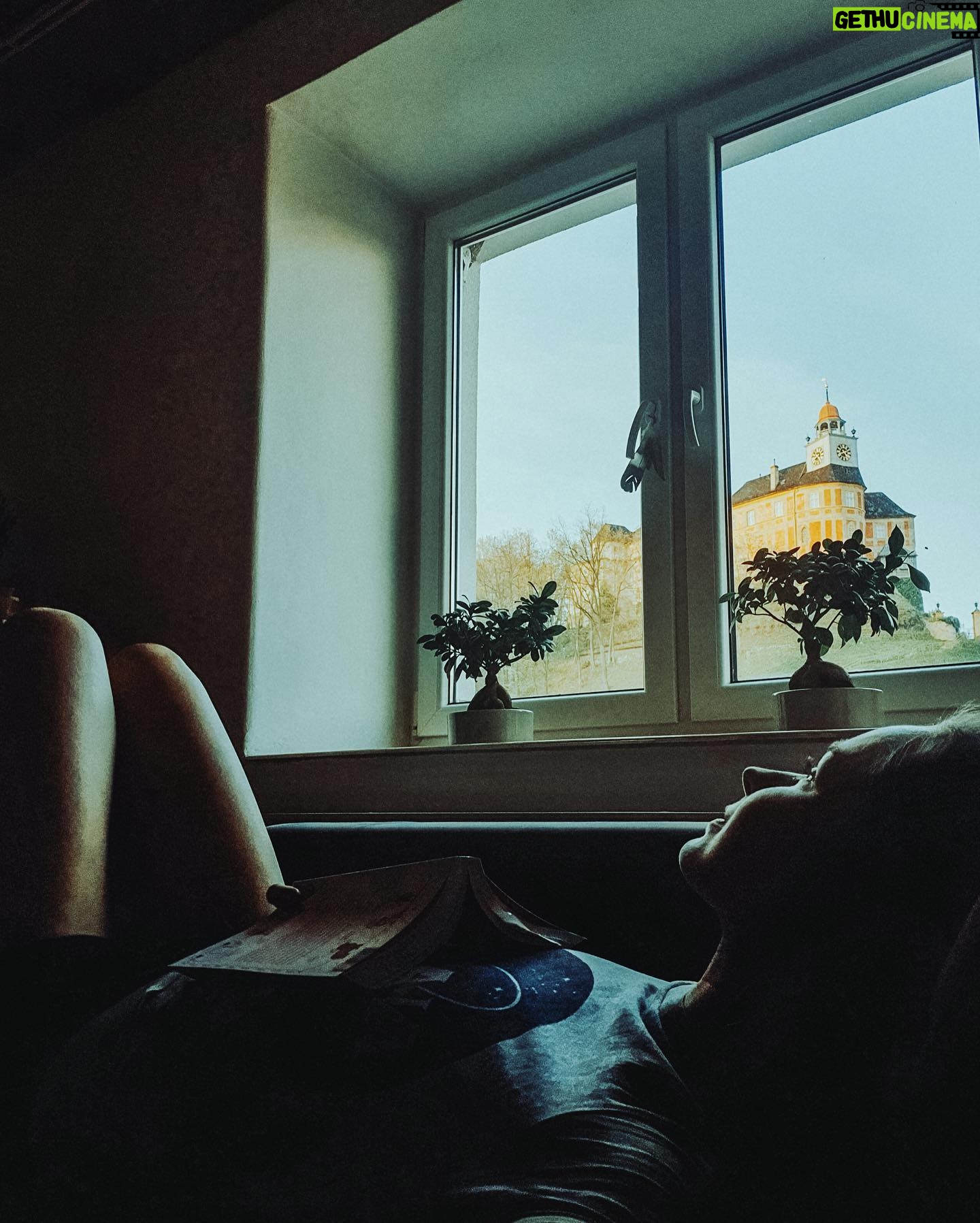 Bára Vávrová - 3 Likes - I kind of stopped sharing too much of a personal stuff on this evil platform that I have love&hate relationship with, but I’ll make a little exception. I moved out from my apartment just before I left to Norway. With a bold radical idea to move to Prague afterwards. Everything happened very fast, didn’t have much time to think about it and feel the loss. It was my first home with my own rules (usually no rules). The view towards the chateau, swallow nests in the the windows, little birds chirping every summer morning. Big bath tub where I spent many hours overthinking my life or not thinking at all. Learning to love and care about plants. Sometimes it was too loud. Few fights, few hangovers. Once I woke up to find someone’s old e-bike in my bedroom. Bought it for less than 10 euros in a local pub and rode home on that bike all the way to my bed. The apartment was big enough to ride a bike inside. Definitely too big for one person and sometimes it was too quiet and empty. But usually I managed to escape this silence with my travels abroad, coming back ready to love it there again. It was a nice place to reconnect with myself after some bad choices, nice place to call home.
I’m really curious when and where this feeling of having my own safe place come back.
#javornik #rychlebskehory #jeseniky #zapomenutehory #czechrepublic #skoropolsko #janskyvrch #doma