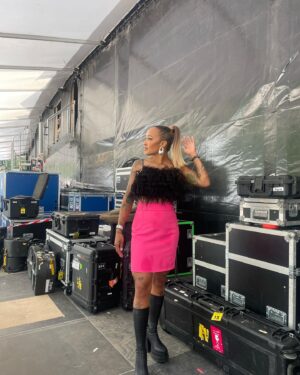 Barbara Moleko Instagram - Kæmpe tak @smukfest elsker jer!
Tak for glam @mortenkongsbak @soerenleschmidt