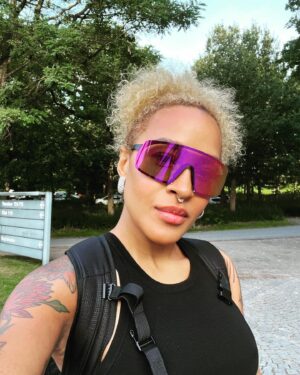 Barbara Moleko Instagram - Hurtigløberen på tur!! God weekend!!