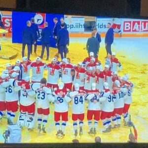 Barbora Fišerová Instagram - Kluci děkujeme za nádherný mistrovství světa 2024 a nezapomenutelné zážitky 🇨🇿🏒❤️💪🏆🥇