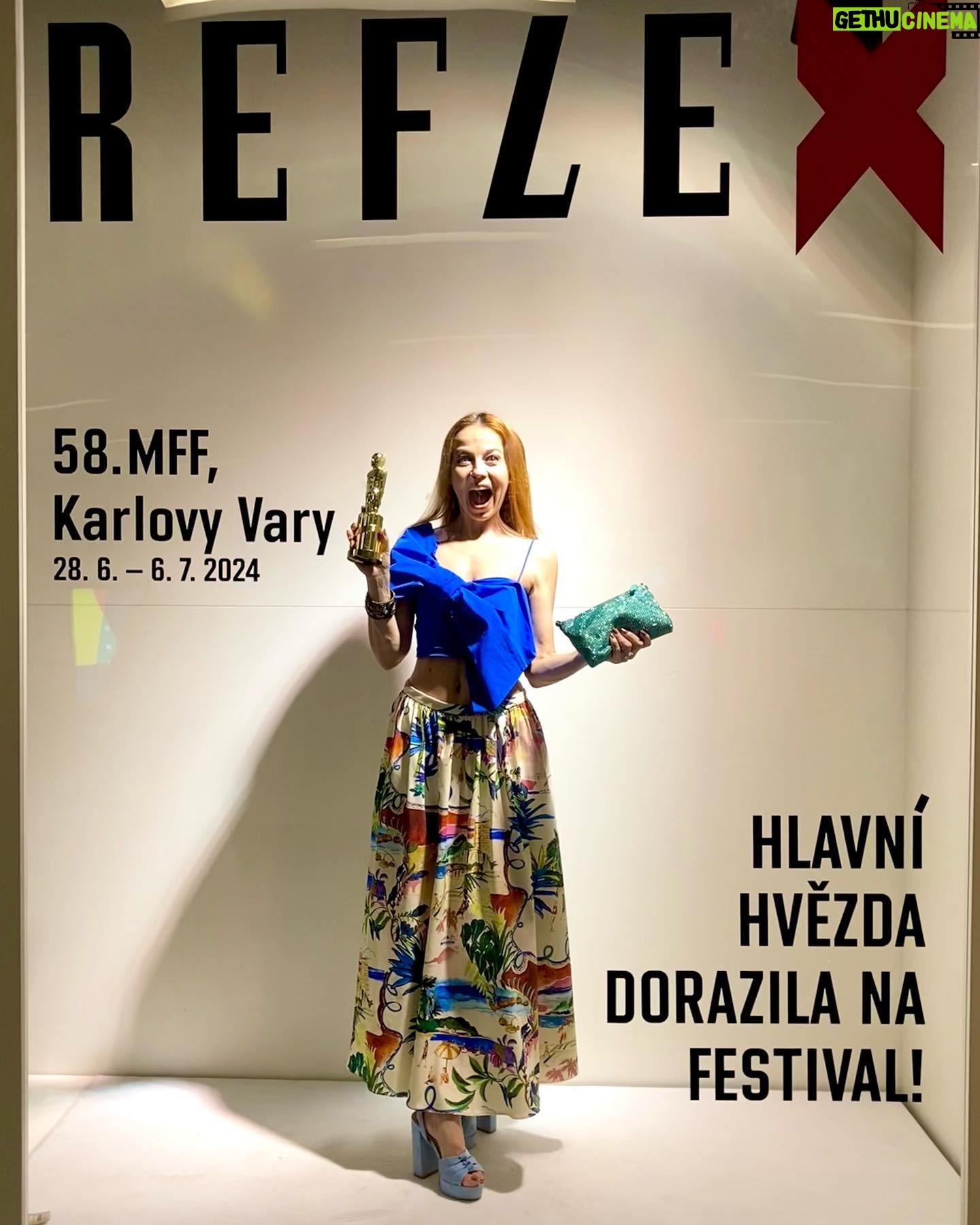 Barbora Fišerová - 42 Likes - Tak přeci jen nějaká cena pro mě zbyla🤣
#kviff#filmovyfestivalkarlovyvary#hotelthermal#filmovysvatek#saryvary#reflexlounge