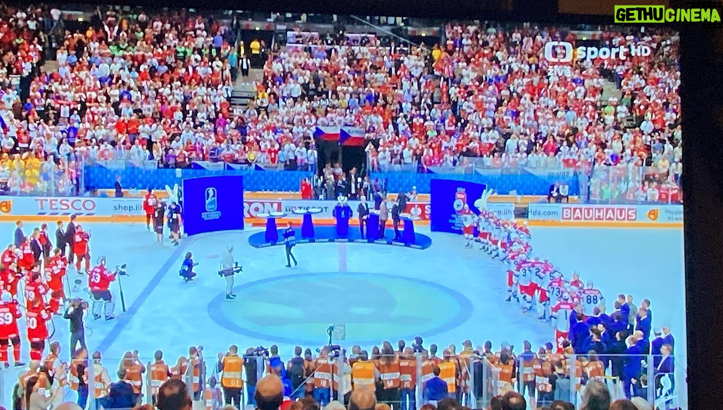 Barbora Fišerová - 11 Likes - Kluci děkujeme za nádherný mistrovství světa 2024 a nezapomenutelné zážitky 🇨🇿🏒❤️💪🏆🥇