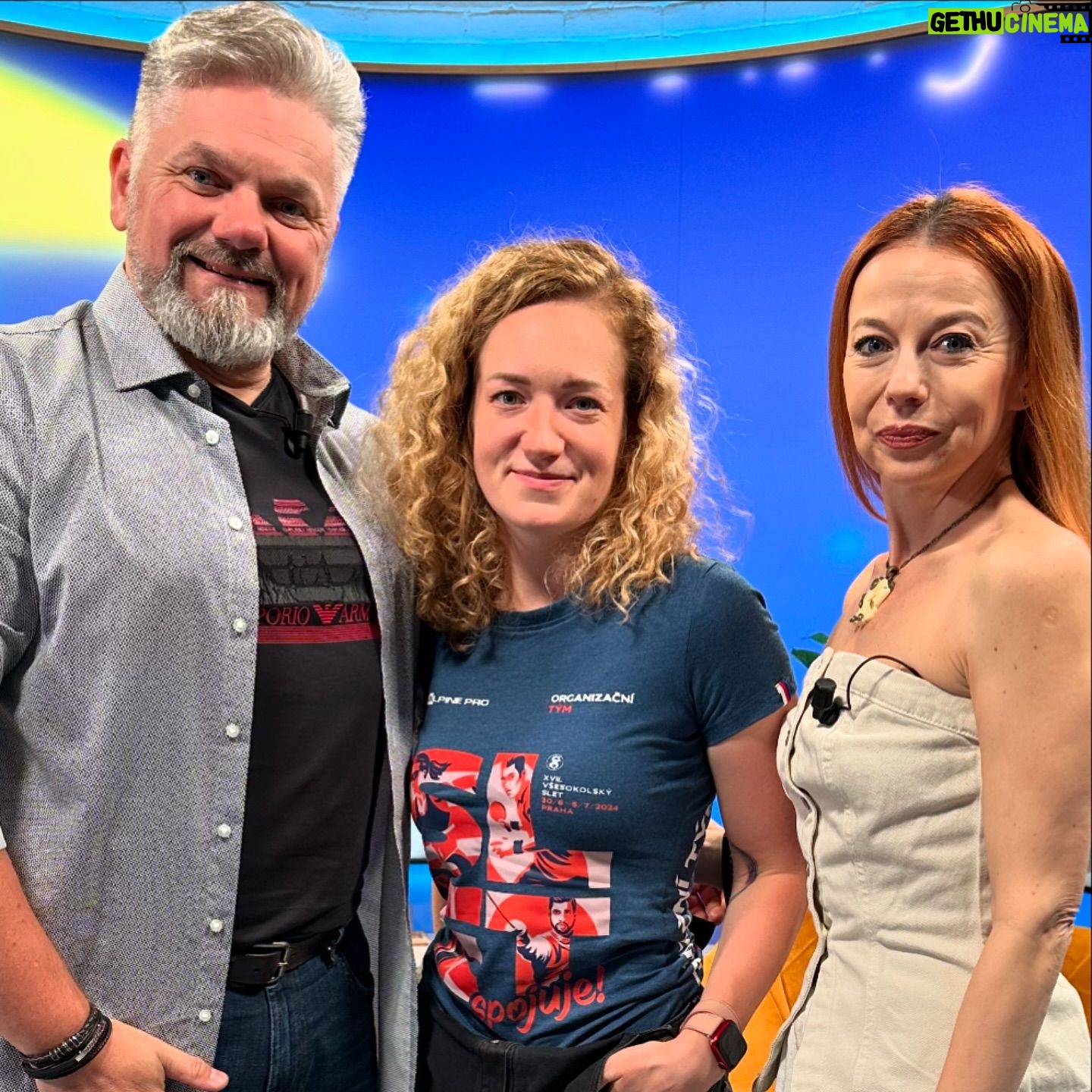 Barbora Fišerová - 11 Likes - Leo Gudas u nás ve studiu. Ten chlap je prostě pohodář. #hokej #msvhokeji Také povídáni o XVII. Všesokolském sletu s Kateřinou Machů, autorkou skladby pro dorostenky a mladší ženy, Leporelo. @ceskaobecsokolska @radkogudas1fan @tva11oficialni @fiserovabara @machukaterina @josefmelen