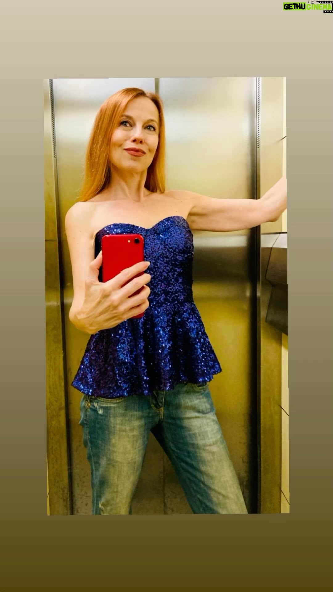 Barbora Fišerová - 13 Likes - Ještě jeden kousek přibyl … všechny moje kousky oblečení najdete v charitativním bazárku Hanky Kynychové 5.6. od 10h do 17h na adrese: Pankrác House, Lomnického 1705/5-9, Praha 4❤️
@nadacnifondhankykynychove