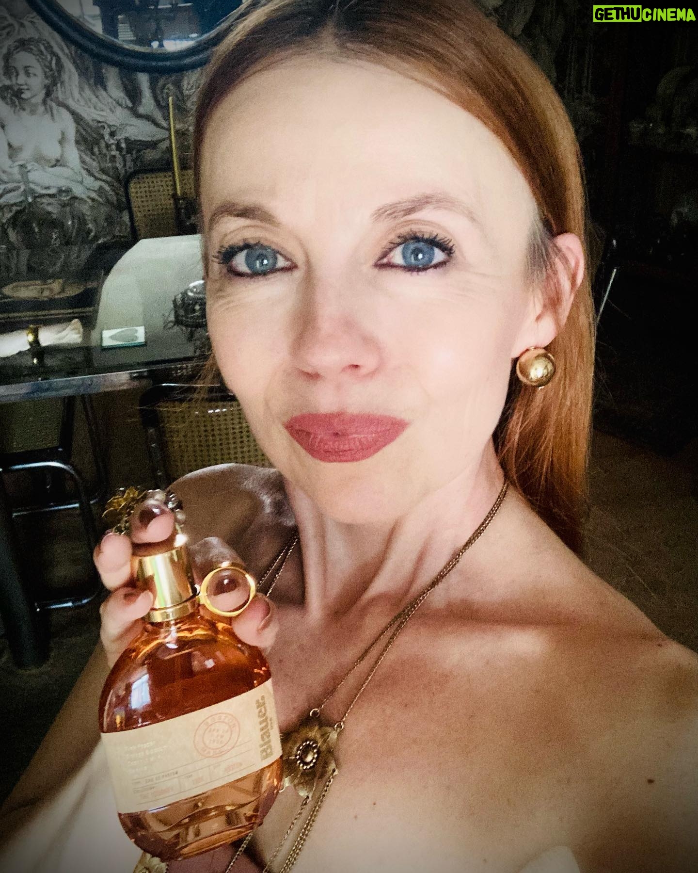 Barbora Fišerová - 19 Likes - originální…tajemná…smyslná…okouzlující vůně…
Pink Pepper, Orange Blossom, Coconut Milk a Vanilla…to vše je jen jeden parfém a tím je
Blauer Eau de parfume
Vyzkoušejte a okouzlete touto výjimečnou vůní…
@marionnaud_cr
#marionnaud#blauer#smyslnost#kouzlo#vyjimecnost#zenskost#vune