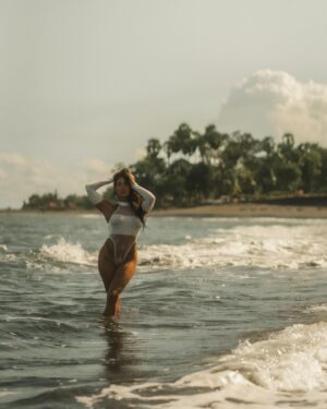 Barbora Zavadilová Instagram - Tak která je nej? 🤍✨🌊
Ještě pár pecka fotek od @la.shoot tu mám v zásobě 😍🙏

#balilife #baliisland #bali #oceangirl #islandgirl #sea #freediver #freedivegirl #girlwhofreedive