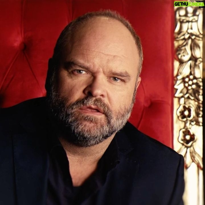 Bård Ylvisåker - 2.1K Likes - «KONGEN BEFALER» - Veldig gøy å delta, men kan aldri tenke meg at det blir bra underholdning. Det vil vise seg i oktober og frem til jul.