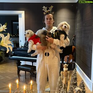 Bård Ylvisåker Instagram - God Jul da..