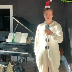 Bård Ylvisåker Instagram - God Jul da..