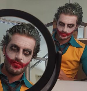 Barış Aytaç Instagram - @yasakelmafox birazdan @foxturkiye de. O zaman "why so serious?" 🦇