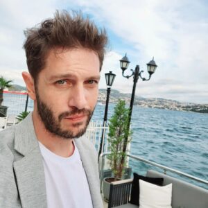 Barış Aytaç Instagram - Gerçekten mi? 🤔
Hmm.